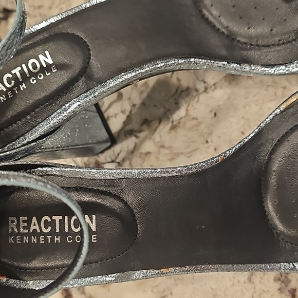 Kenneth Cole Rise Ruffle Heels 9.5 - Picture 11 of 12